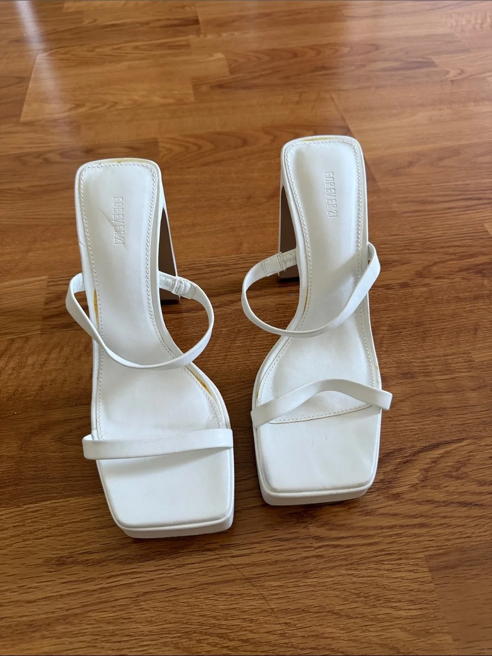Forever 21 chic square